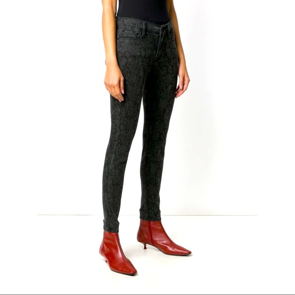 FRAME $220 Le Skinny Tonal Python Print Jeans - Picture 4 of 15